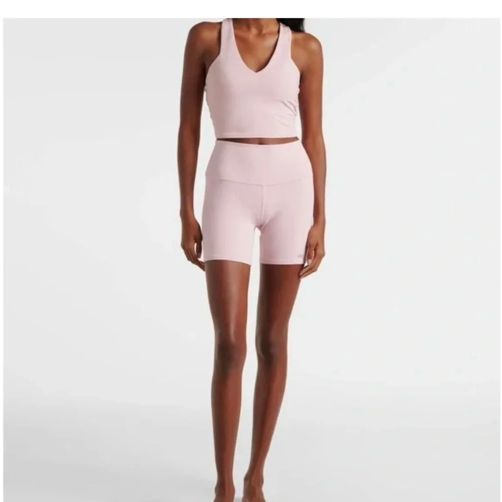 Alo Yoga Ballet Pink 5” Airbrush High-waist Biker Short - Picture 13 of 15